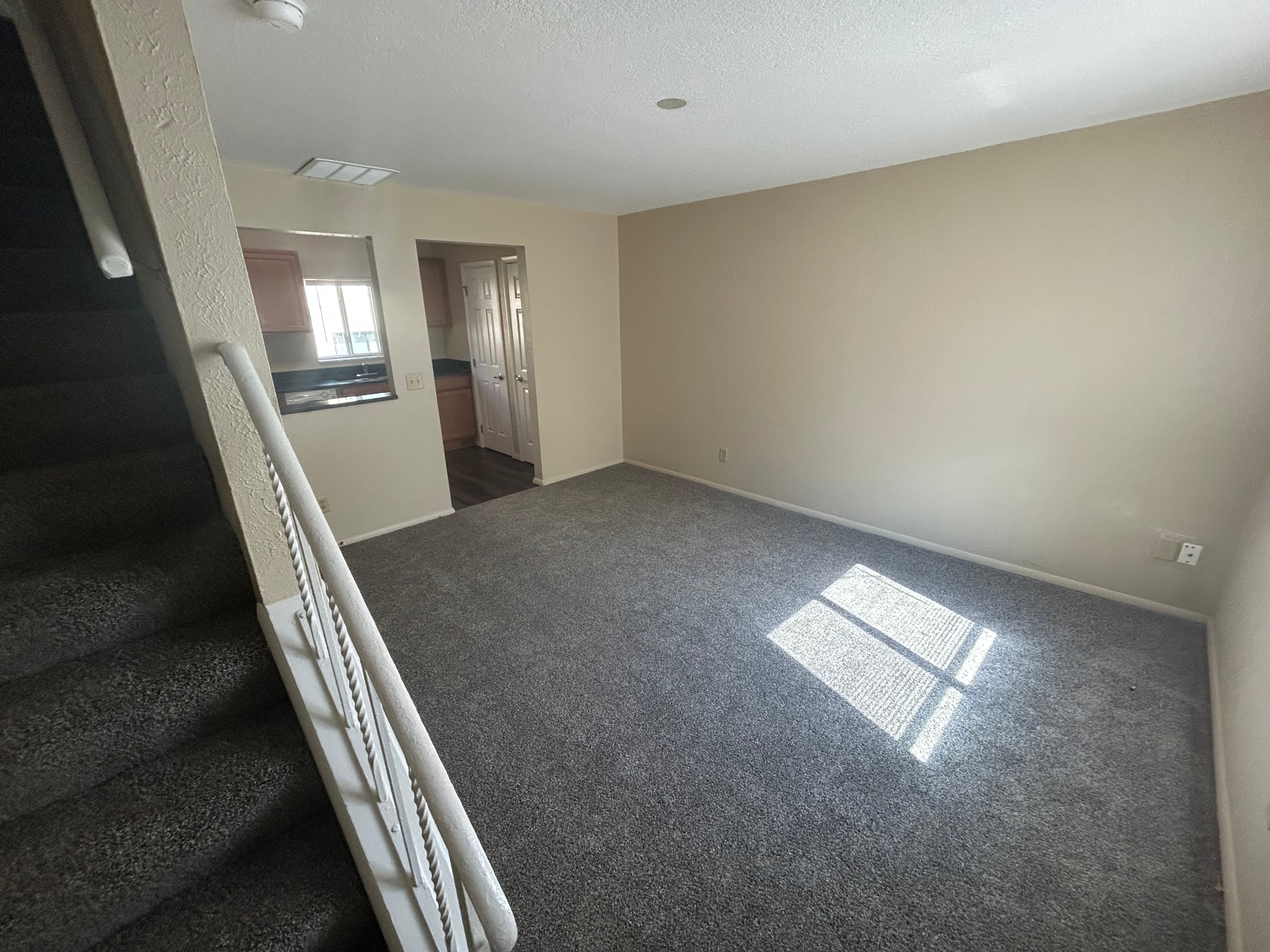 916 South Byrne Road - E