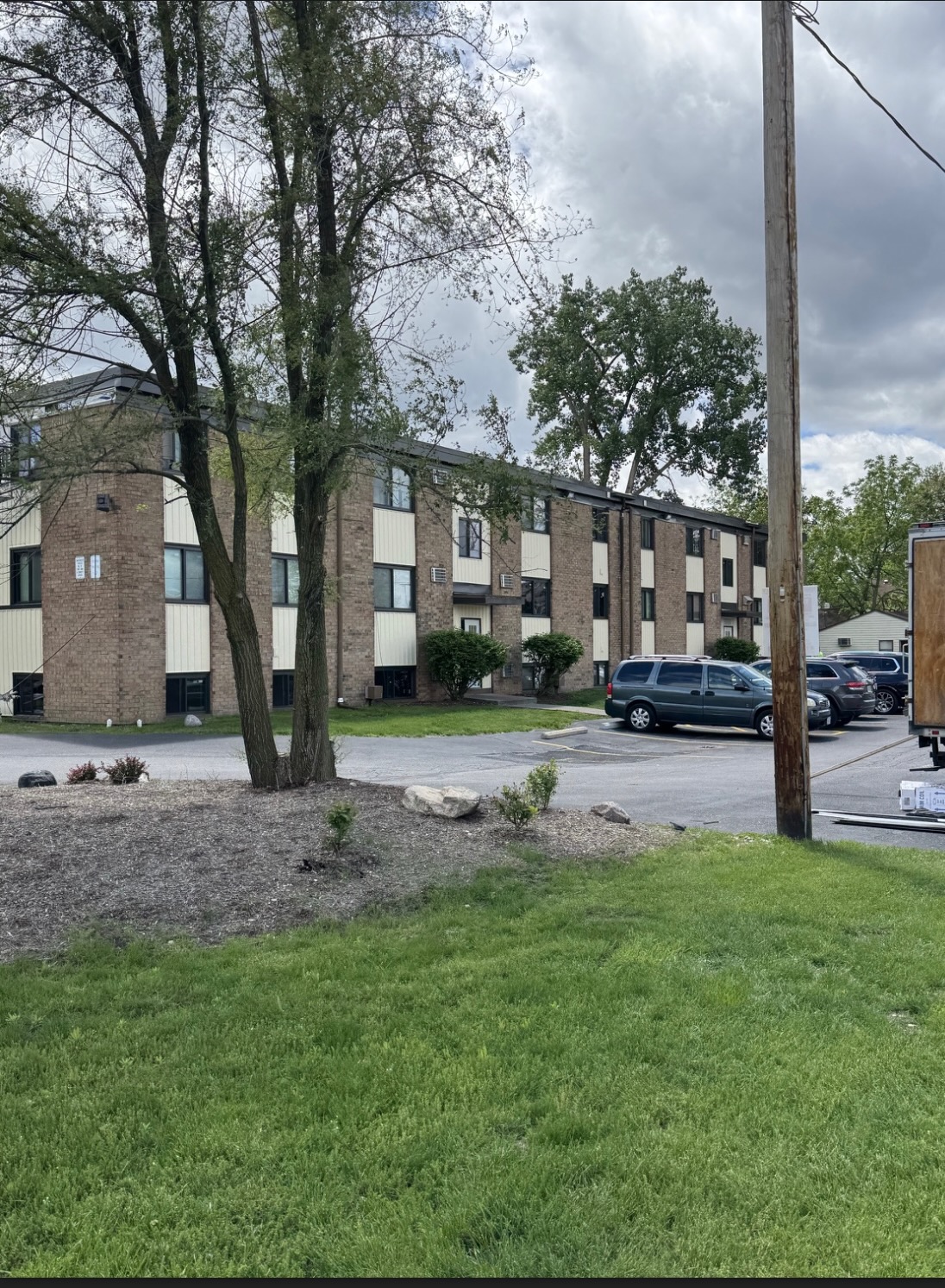 916 South Byrne Road - 7